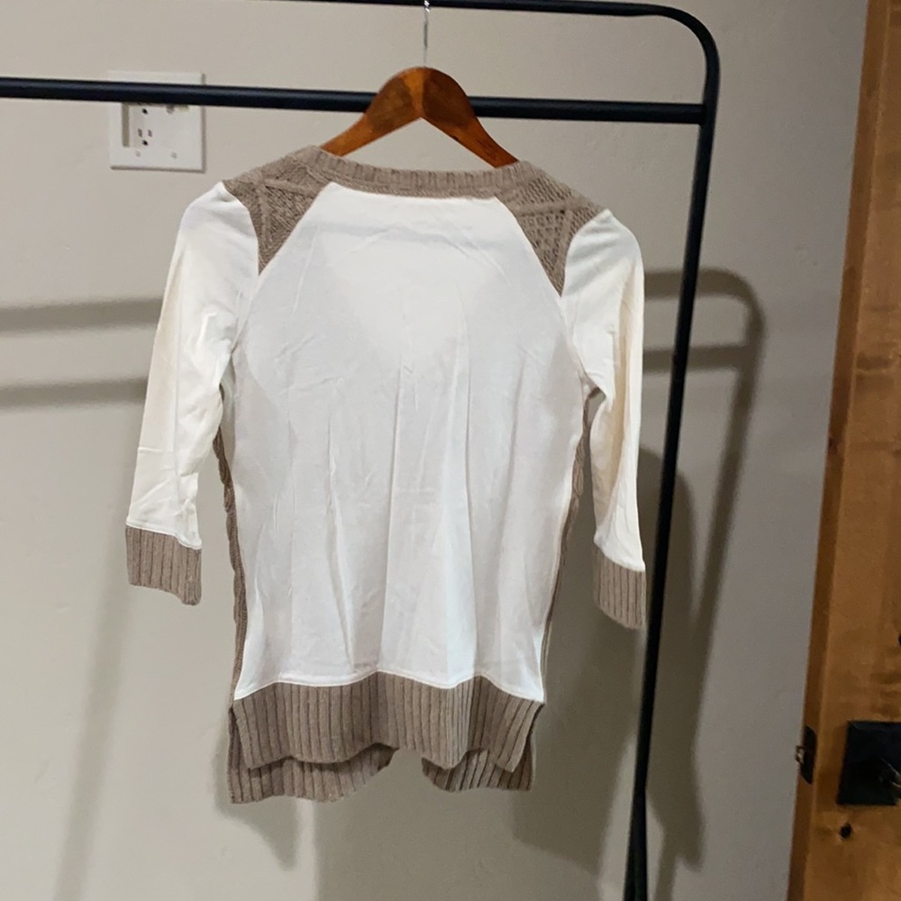 Sweater/shirt - Picture 2 of 4